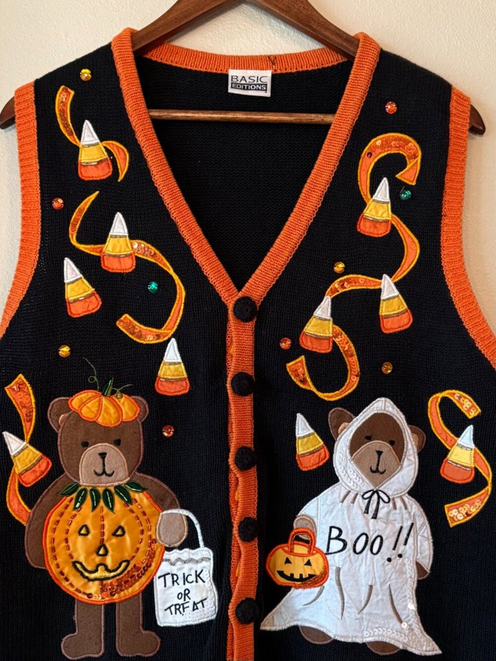Vintage 90s Basic Editions Black Sweater Vest Embroidered Halloween Teddy Bears - Picture 2 of 5